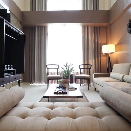 Crosswinds Resort Suites Тагайтай Экстерьер фото