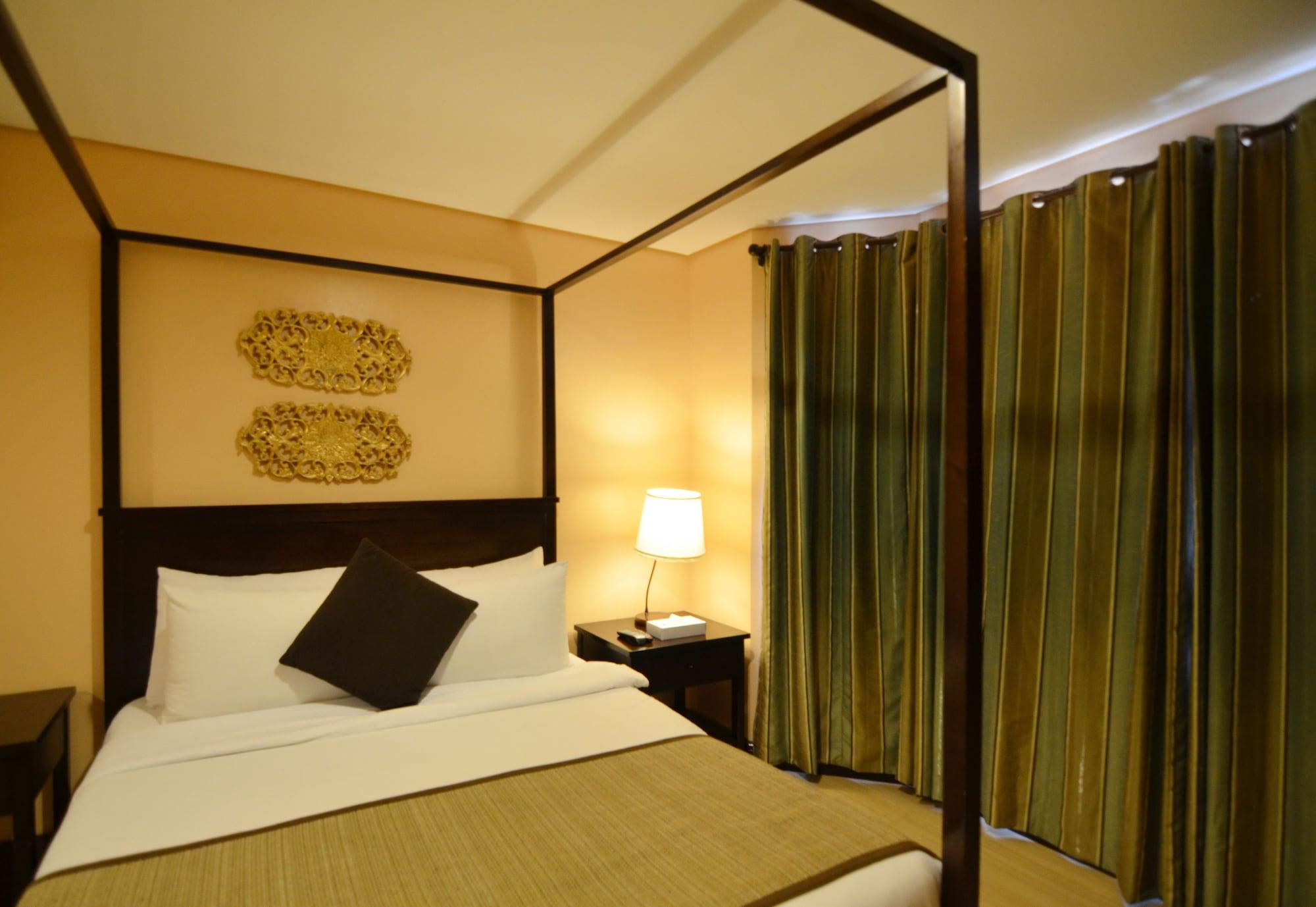 Crosswinds Resort Suites Тагайтай Экстерьер фото