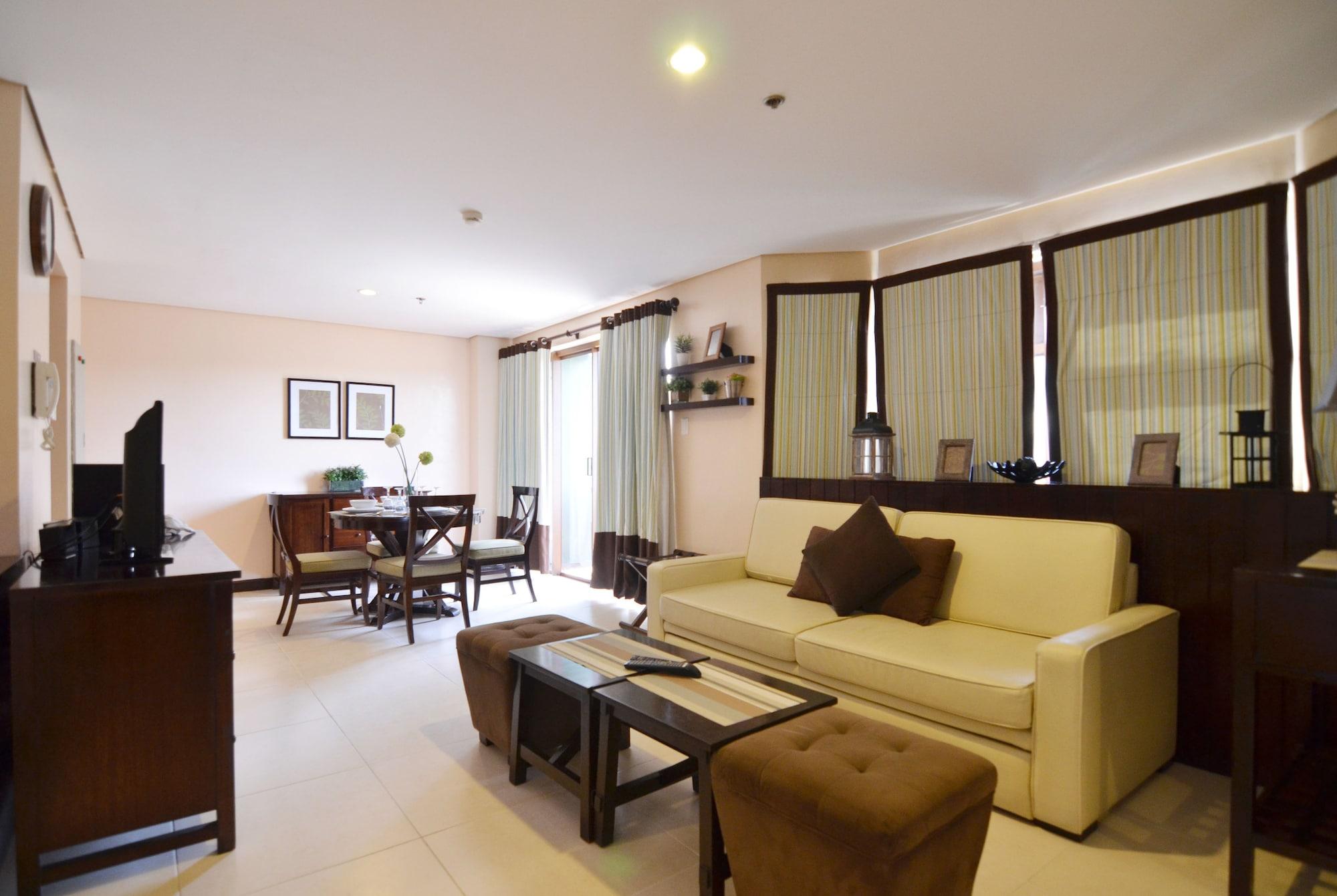 Crosswinds Resort Suites Тагайтай Экстерьер фото