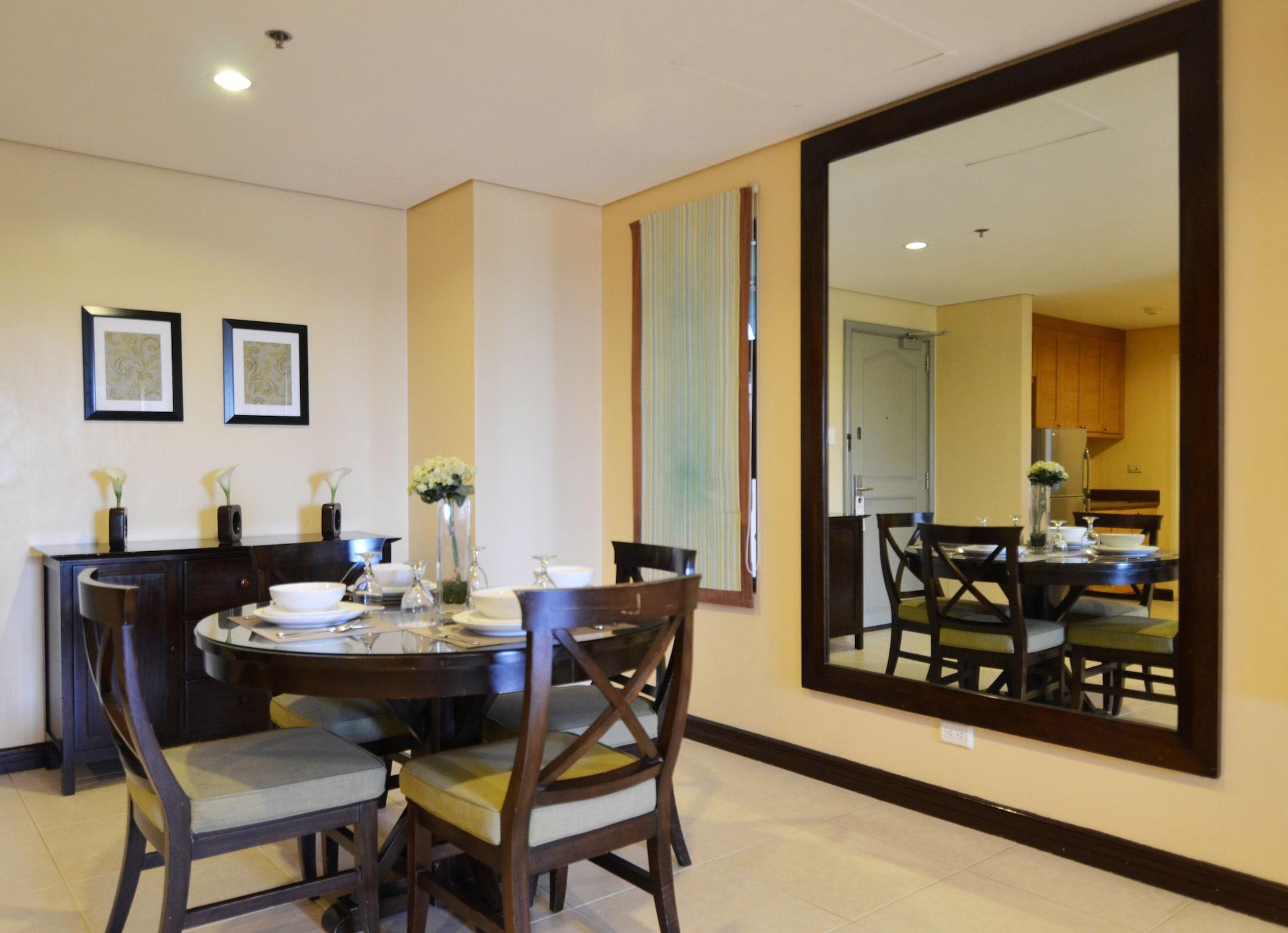 Crosswinds Resort Suites Тагайтай Экстерьер фото